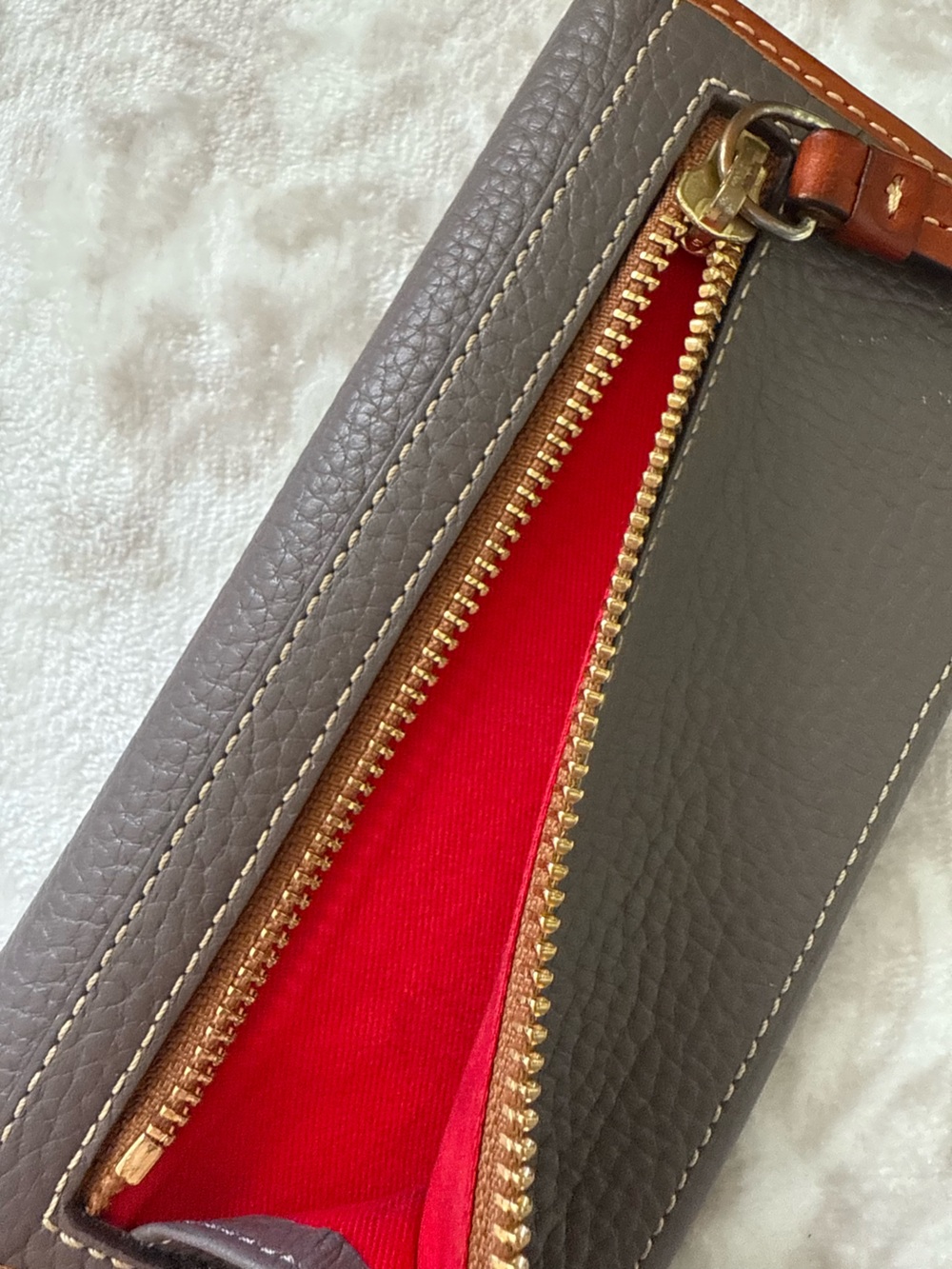 EUC DOONEY & BOURKE Pebble Grain Leather Continental Clutch Wallet - Picture 8 of 8